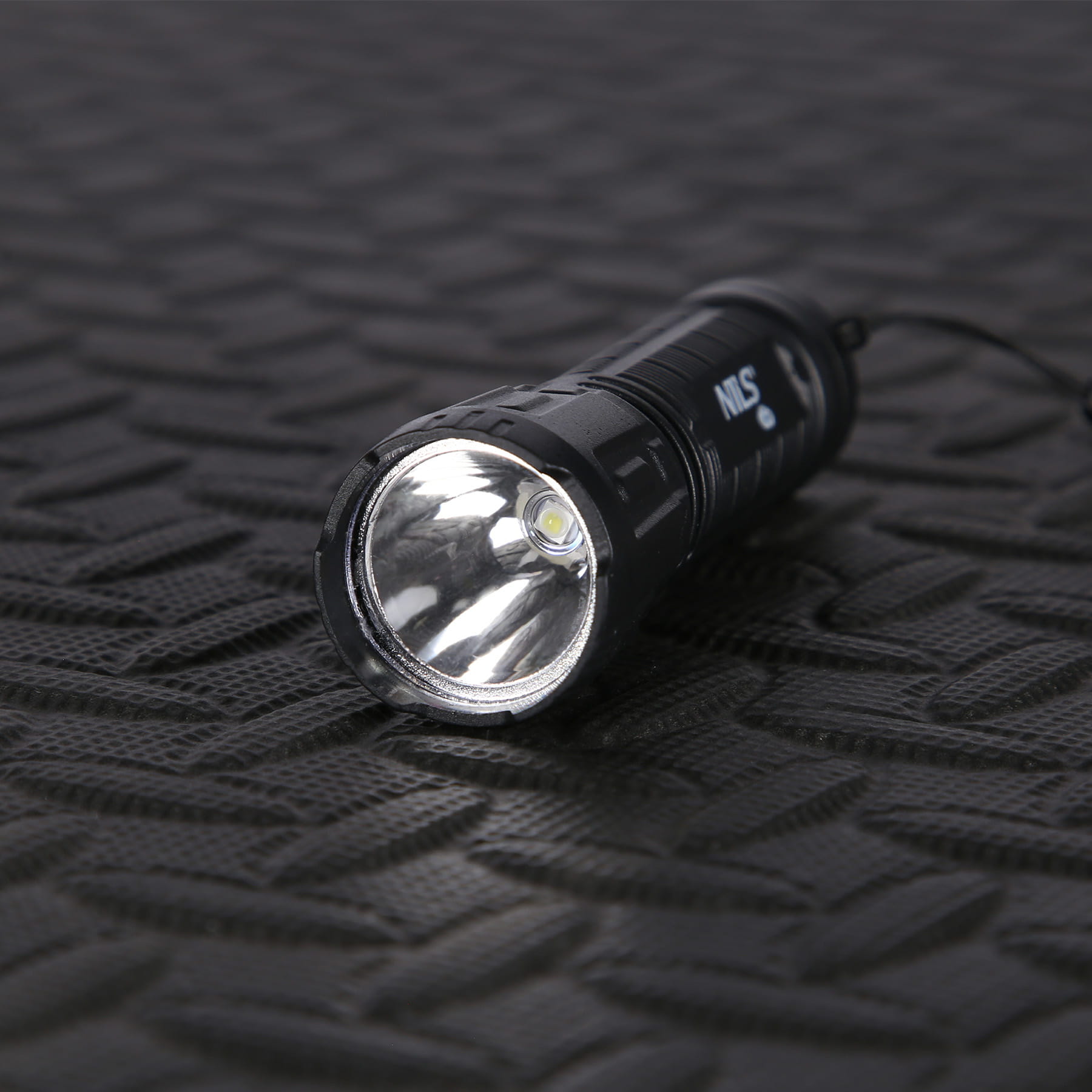 LATARKA LED 180 LM NILS CAMP NC0002