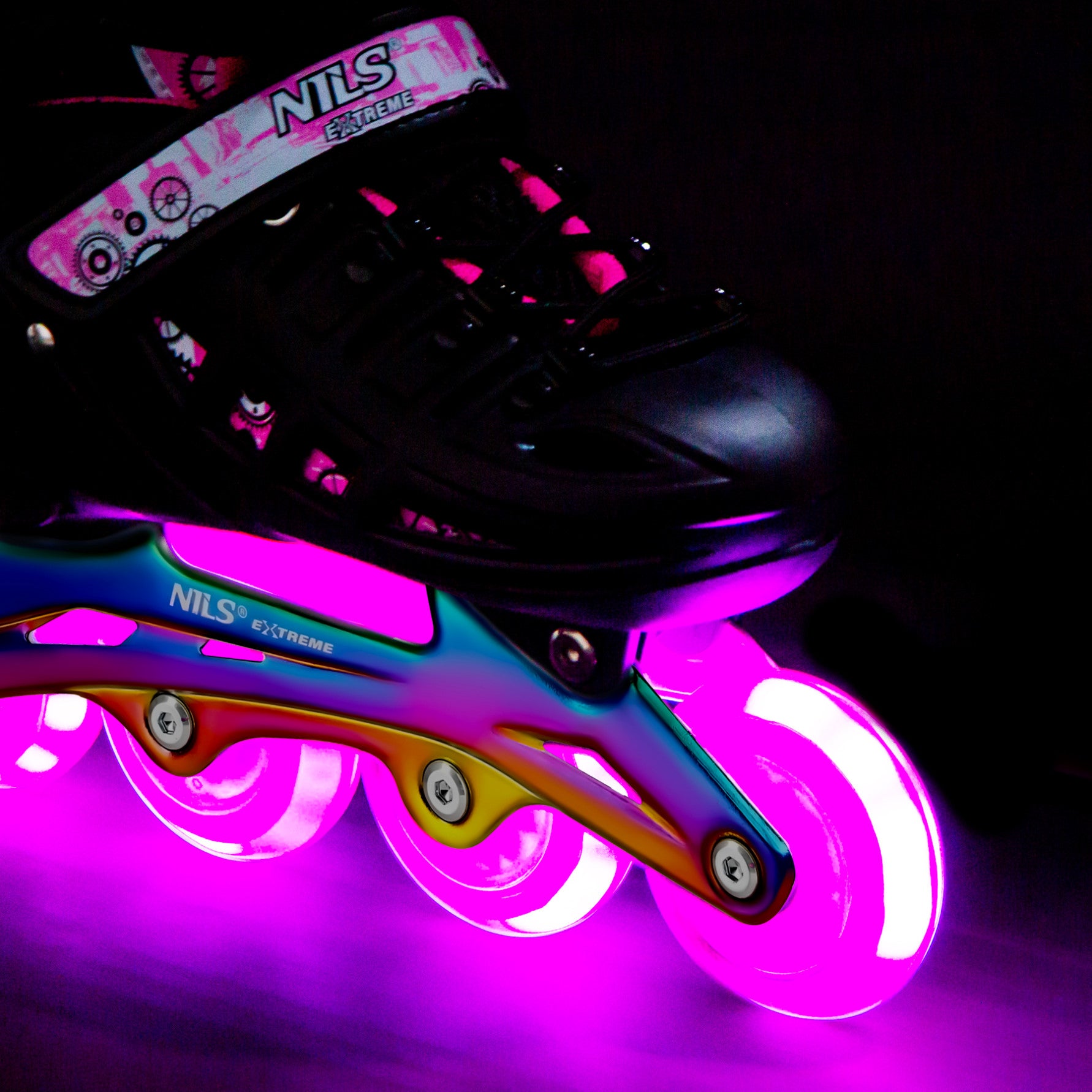 ŁYŻWOROLKI 4w1 LED RÓŻOWE Z WYM. PŁOZĄ HOKEJOWĄ RAINBOW ROZM. S(31-34) NILS EXTREME NH10905