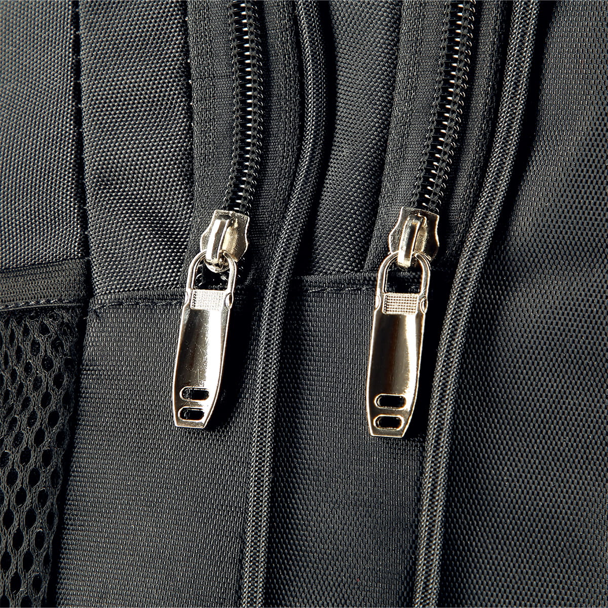 CZARNY URBAN PLECAK NILS CBC7097