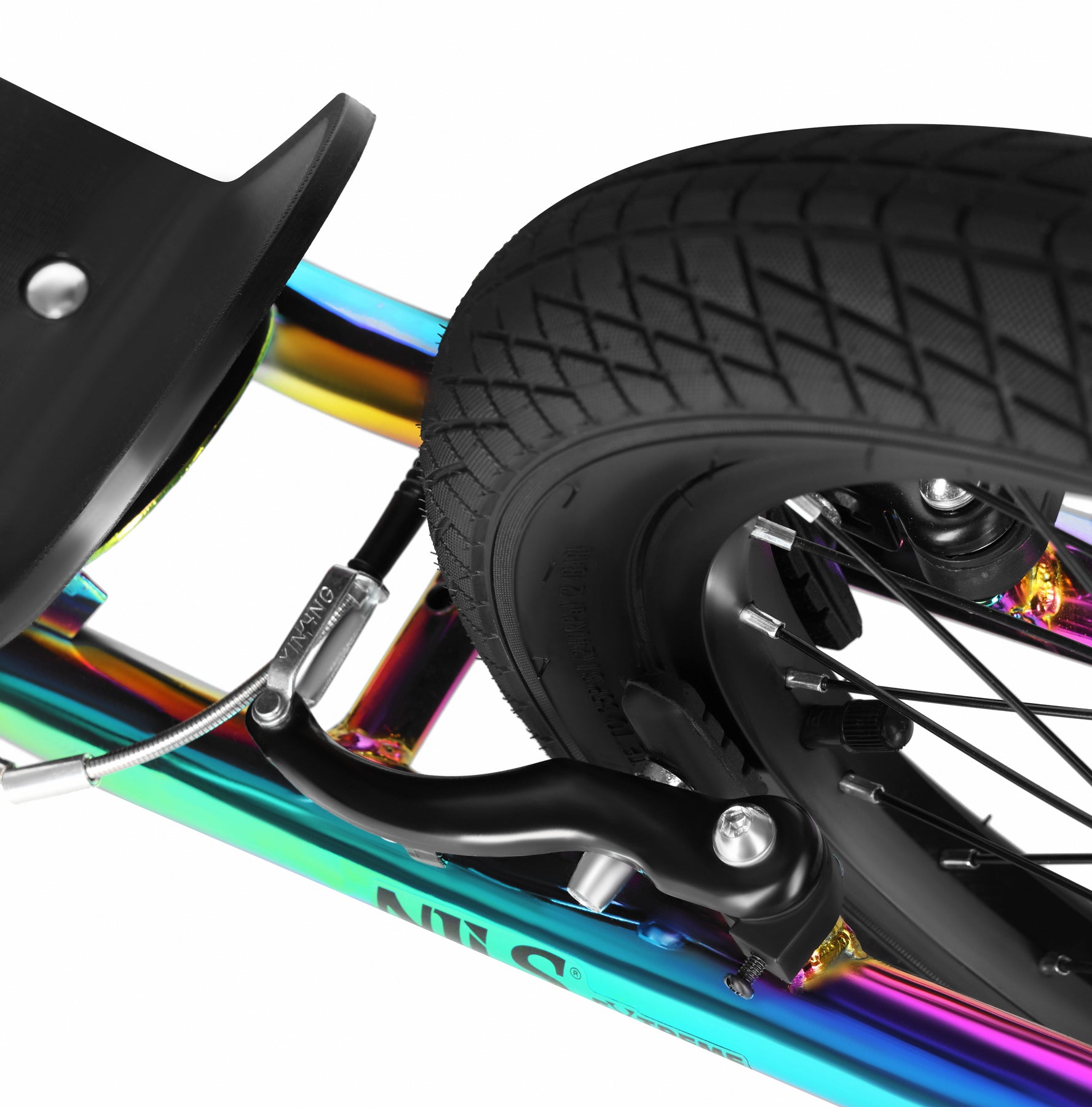 HULAJNOGA Z KOŁAMI POMPOWANYMI 20/16'' NILS EXTREME WH10212