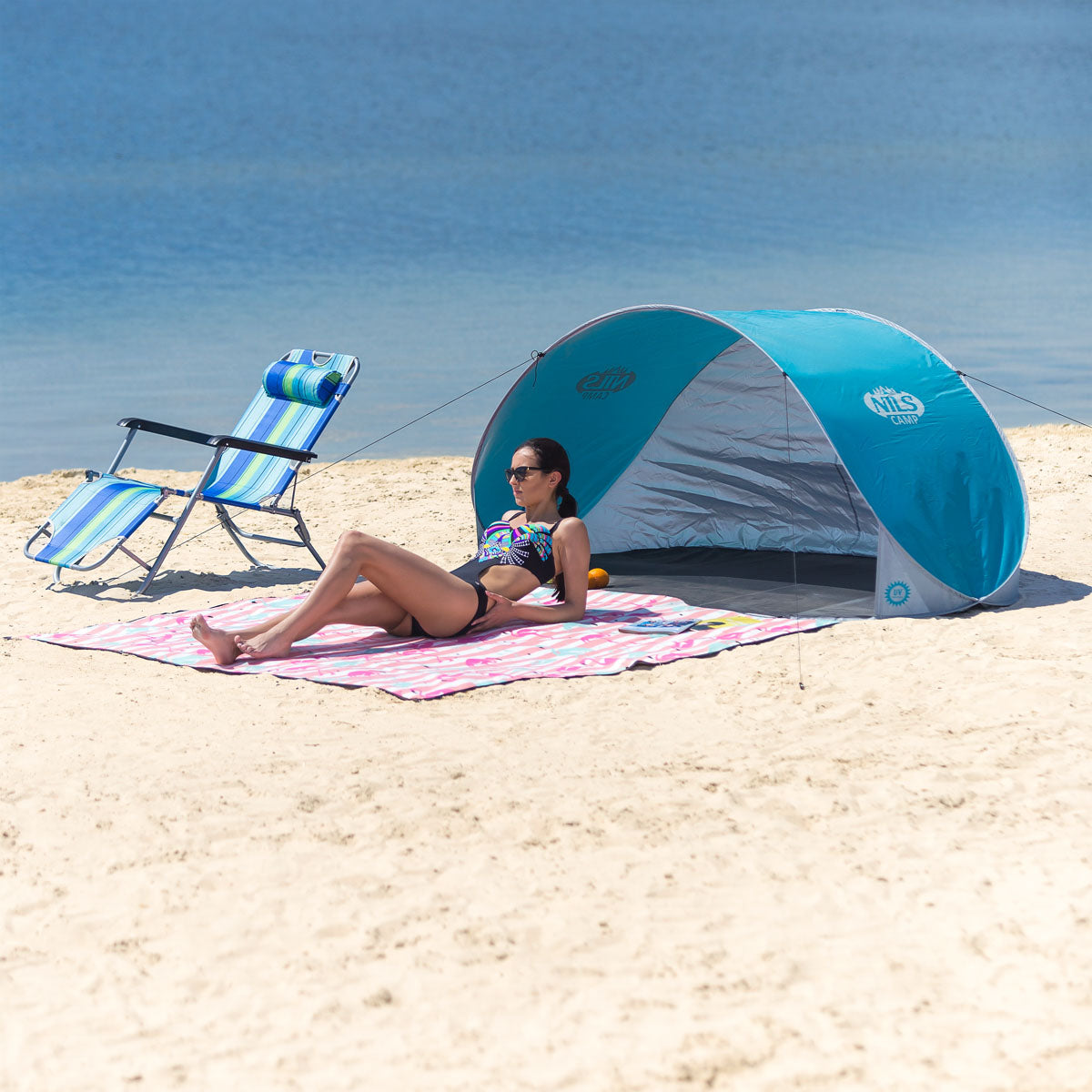 Namiot plażowy samorozkładający z podłogą NILS CAMP NC3174