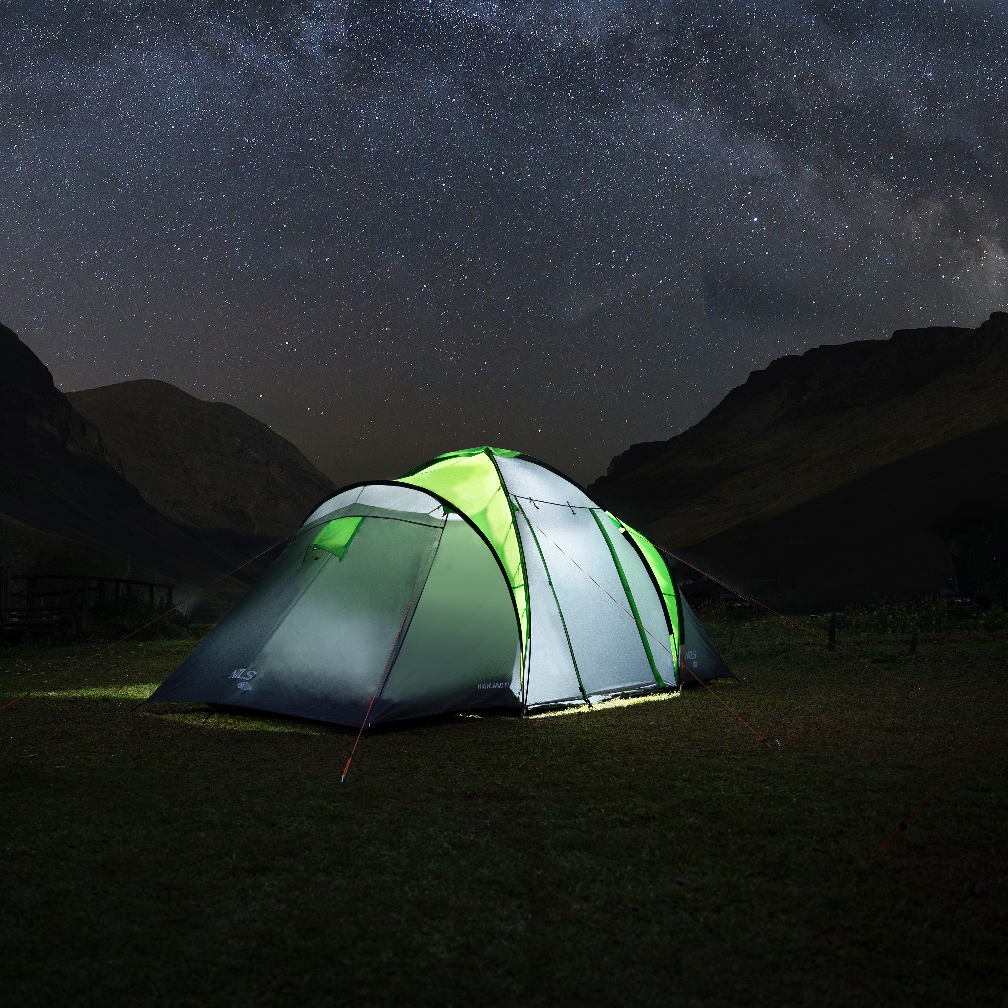 NAMIOT KAMPINGOWY 4-OSOBOWY Z PRZEDSIONKIEM NILS CAMP HIGHLAND IV NC6431