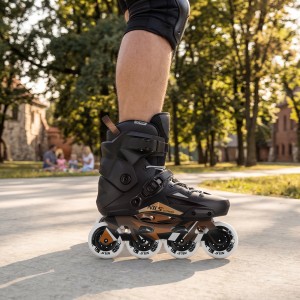 ŁYŻWOROLKI SLALOMOWE SLAYD CZARNE NILS EXTREME NA1601